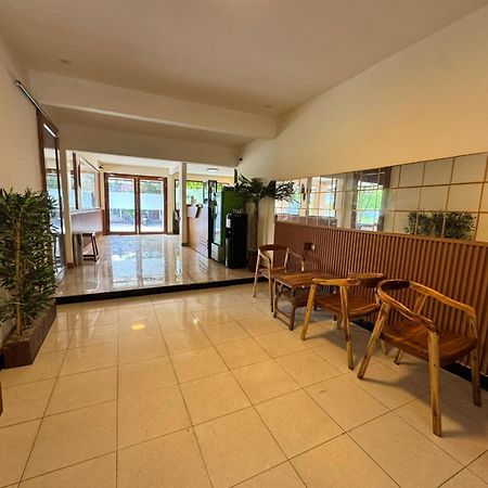 Wisma Madagaskar Palangka Raya Exteriör bild